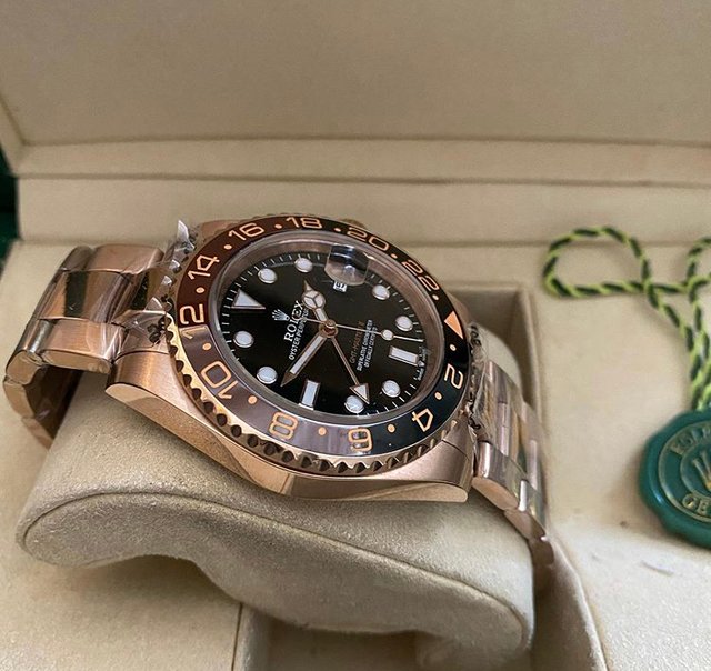 Réplica de Relógio Rolex GTM Dourado e Rosê - Imagem 5