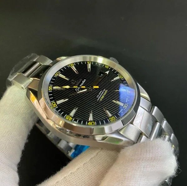 Alternative view of Réplica de Relógio Ômega Seamaster Automático
