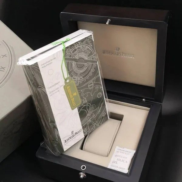 Caixa Audemars Piguet