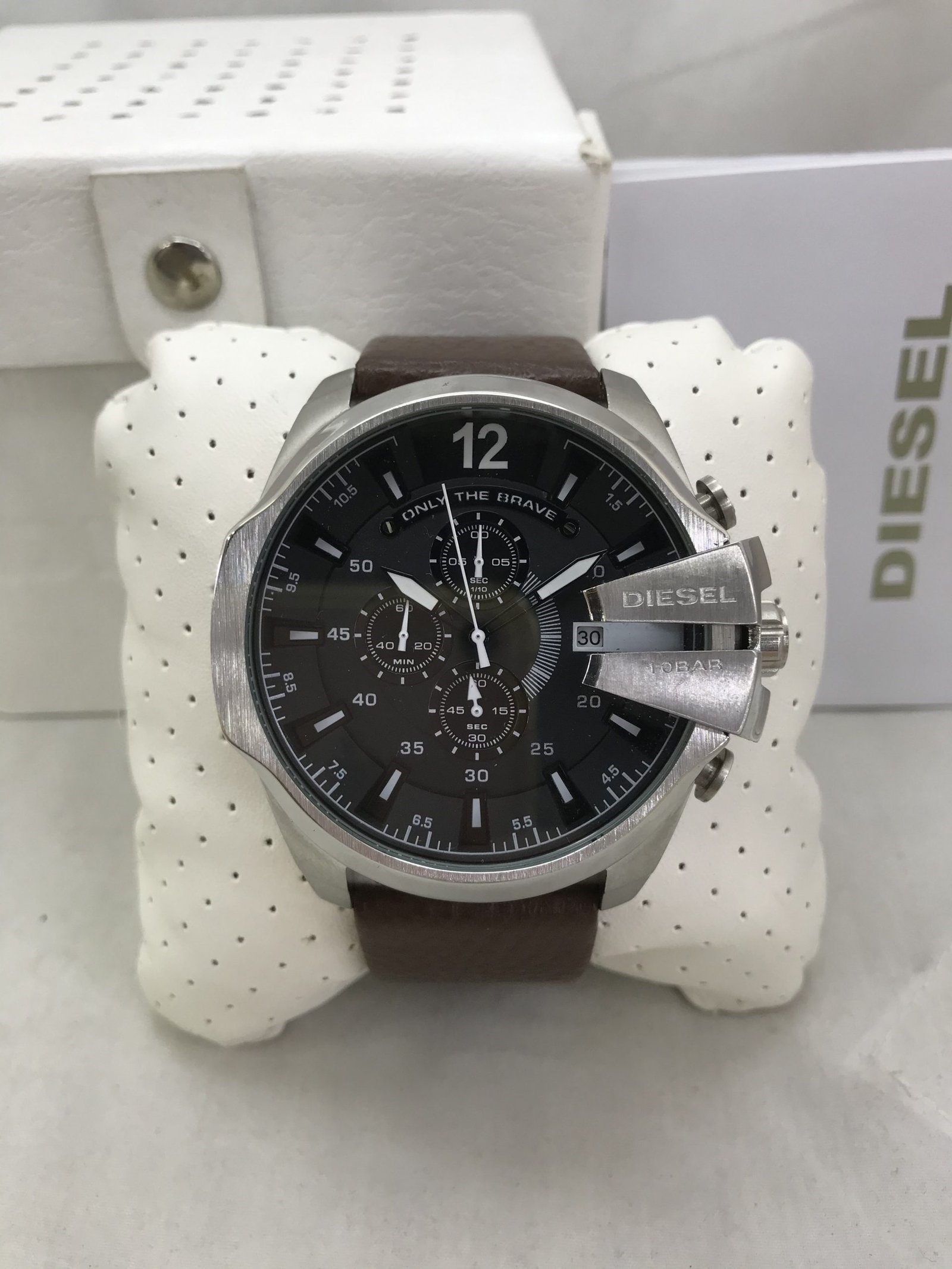 Réplica de Relógio Diesel 10 Bar Couro