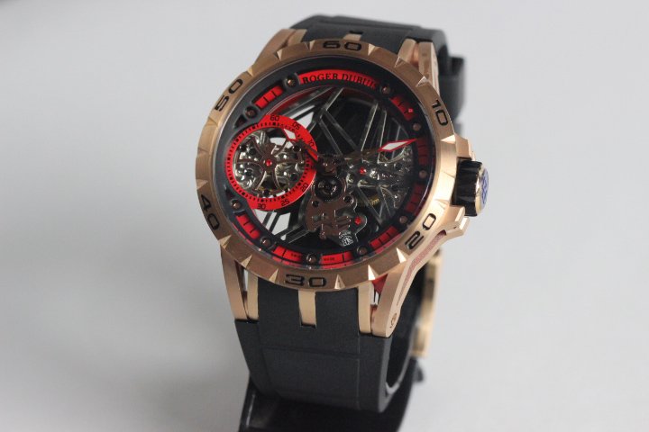 Réplica de Relógio Roger Dubuis