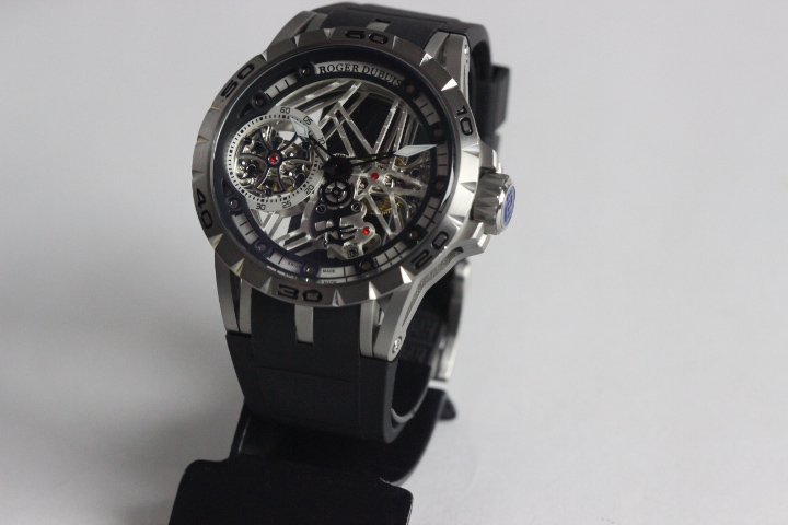 Réplica de Relógio Roger Dubuis - Imagem 2