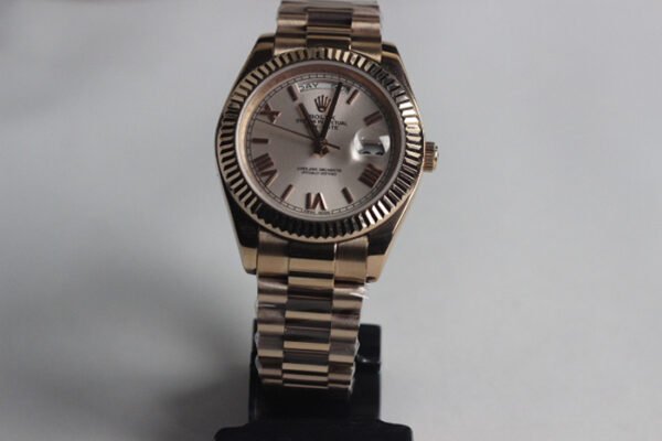 RÉPLICA DE RELÓGIO ROLEX DAY-DATE OYESTER PERPETUAL