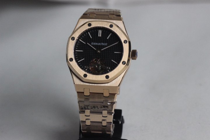 Réplica de Relógio Audemars Piguet Royal Oak Dourado - Imagem 4