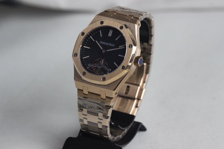 Réplica de Relógio Audemars Piguet Royal Oak Dourado - Imagem 3