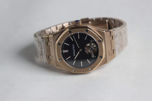 Alternative view of Réplica de Relógio Audemars Piguet Royal Oak Dourado