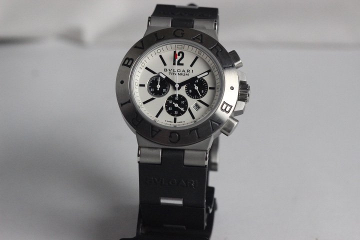 RÉPLICA DE RELÓGIO BVGARI TITANIUM - Imagem 2