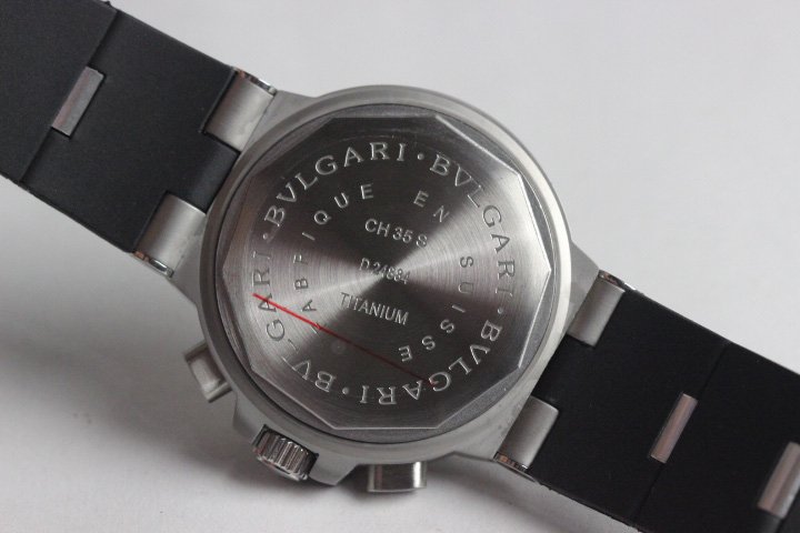 RÉPLICA DE RELÓGIO BVGARI TITANIUM - Imagem 3