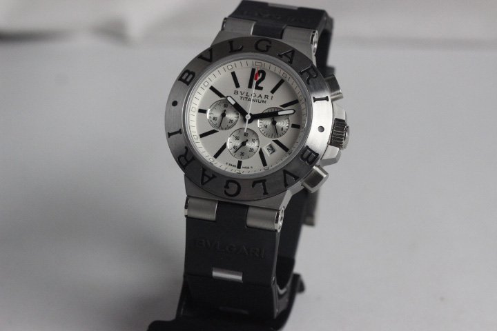 RÉPLICA DE RELÓGIO BVGARI TITANIUM - Imagem 4