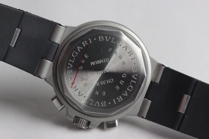 RÉPLICA DE RELÓGIO BVGARI TITANIUM - Imagem 2
