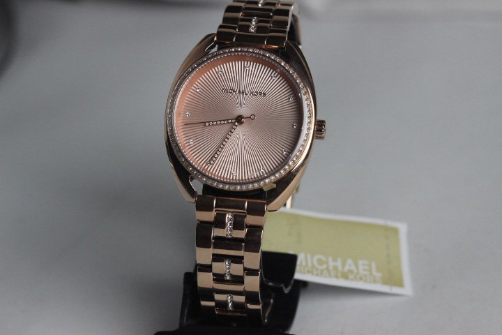 REPLICA DE RELOGIO MICHAEL KORS MK3677 - Imagem 2