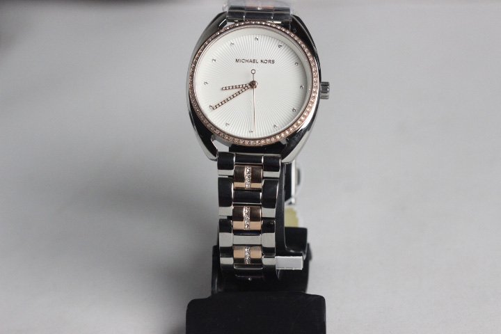 REPLICA DE RELOGIO MICHAEL KORS MK3676 - Imagem 3