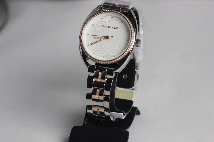 REPLICA DE RELOGIO MICHAEL KORS MK3676 - Imagem 4