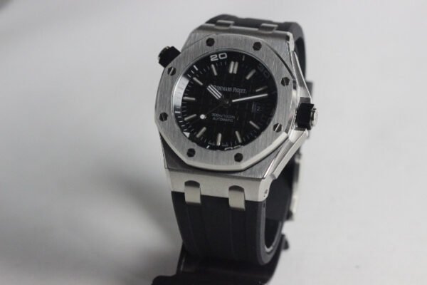 Alternative view of RÉPLICA DE RELÓGIO ALDEMARS PIGUET ROYAL OAK