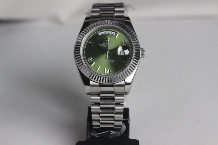 RÉPLICA DE RELÓGIO ROLEX DAY-DATE OYESTER PERPETUAL