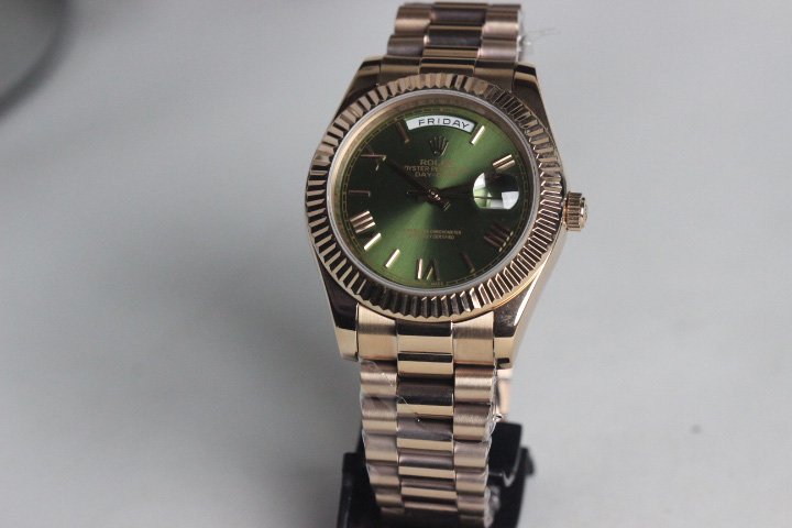 RÉPLICA DE RELÓGIO ROLEX DAY-DATE OYESTER PERPETUAL