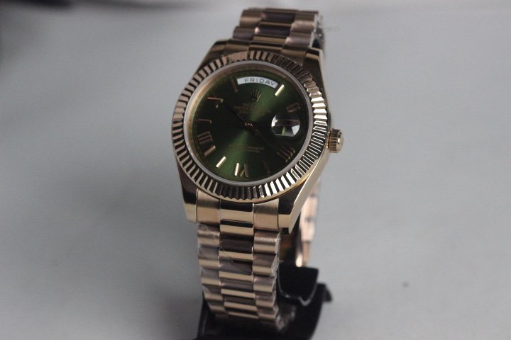 RÉPLICA DE RELÓGIO ROLEX DAY-DATE OYESTER PERPETUAL - Imagem 5