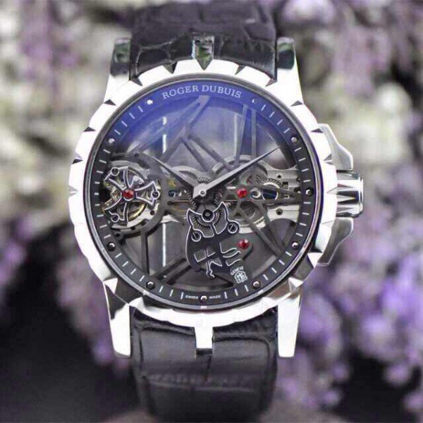 Réplica de Relógio Roger Dubuis Esquelete Preto New